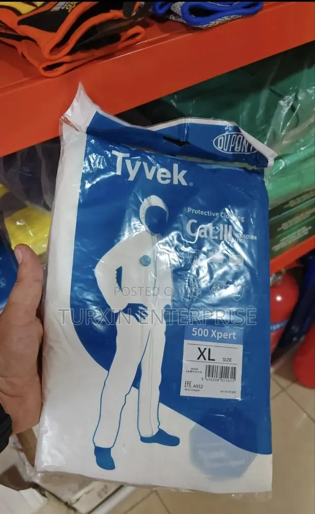 Dupont Tyvek Xpert 500 Coverall · Photo 1