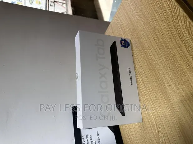 New Samsung Galaxy Tab A8 10.5 2021 32 GB Gray · Photo 1