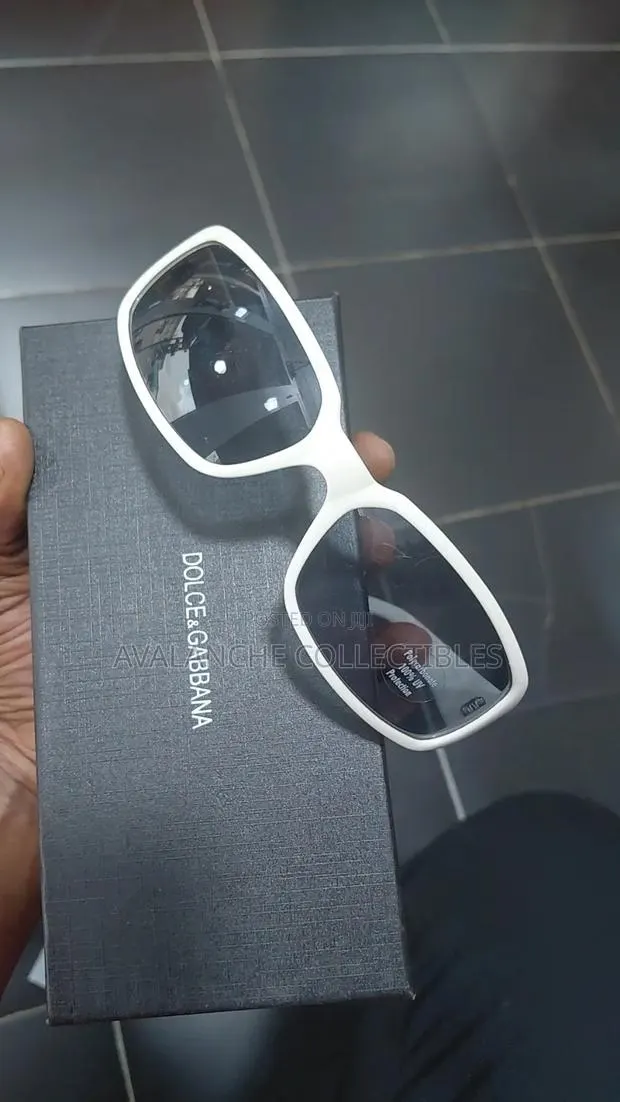 Polarized White Unisex Sunglasses · Photo 1
