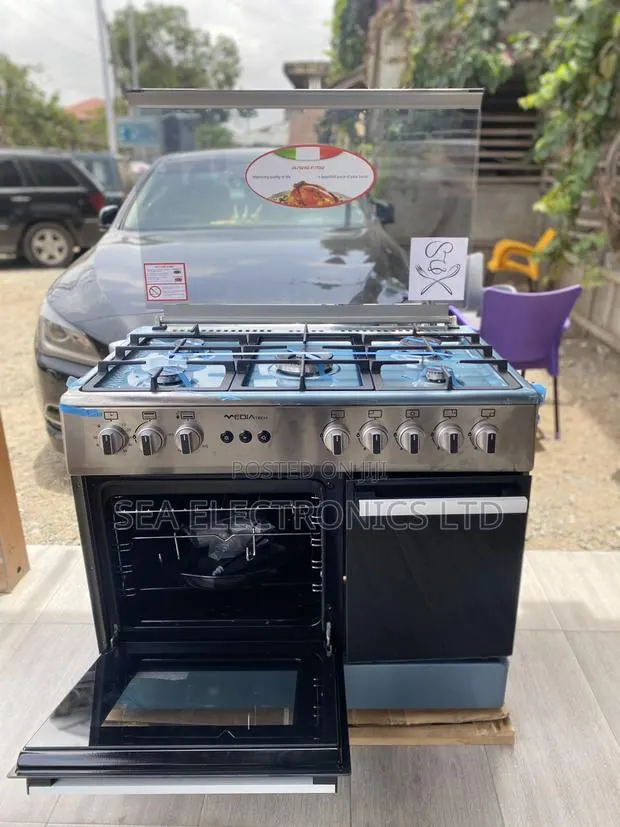 Fresh Mediatech 60x90 5 Burner Gas Cooker Oven and Grill · Photo 1