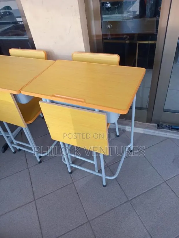 Stems Desk for Sales · Photo 1