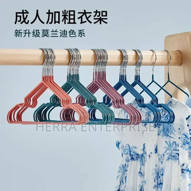 10 Pieces Non-Slip Metal-Core Hangers · Photo 1