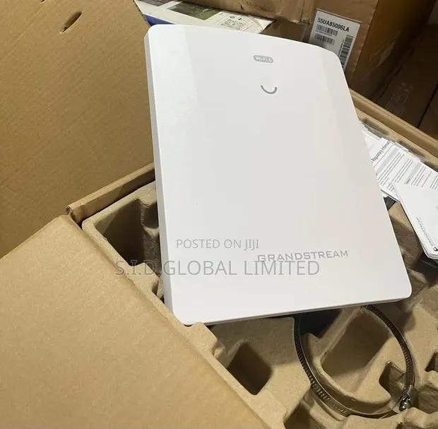Grandstream Gwn7664e: The Ultimate Wi-Fi 6 Ap for Busy Workplaces · Photo 1