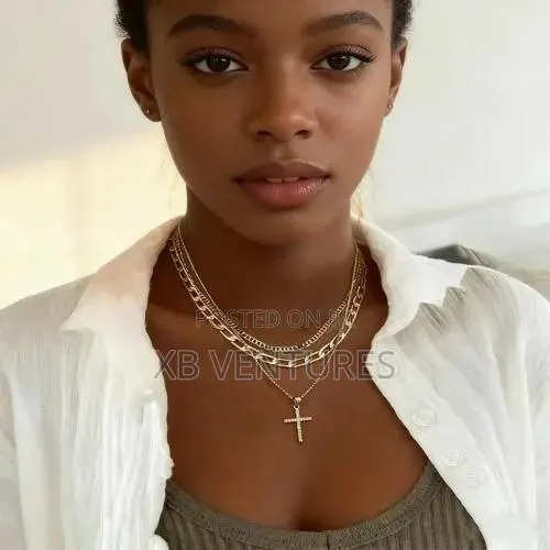 Ladies' Cross Necklace With Elegant Simplicity - Gold · Photo 1