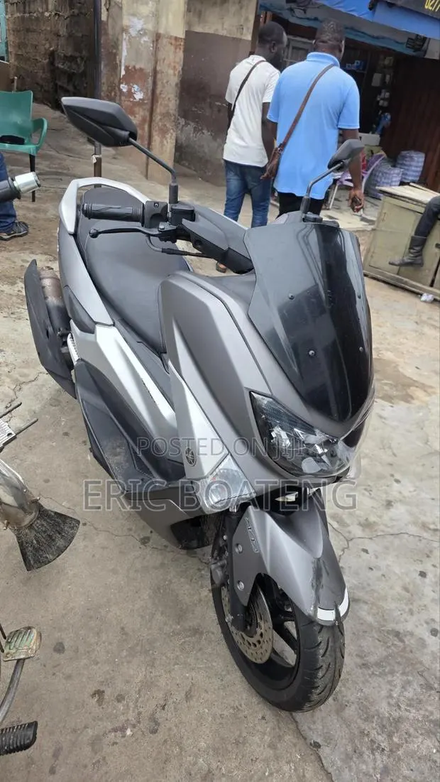 Yamaha NMAX 125 2015 Gray · Photo 2