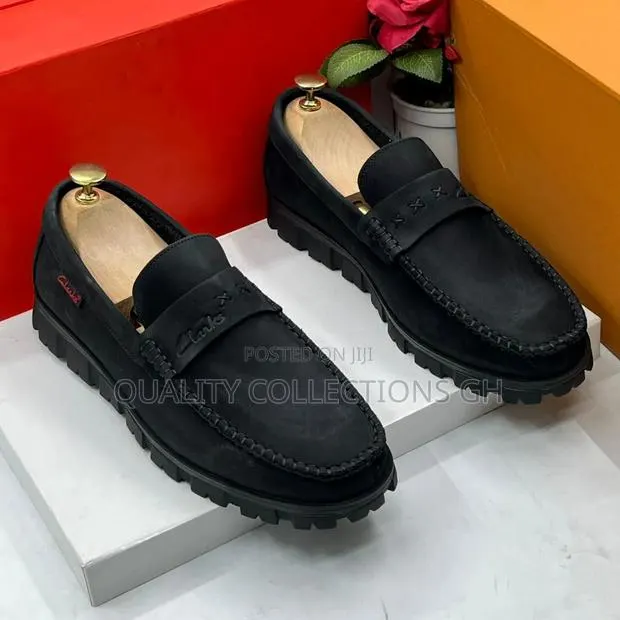 Authentic Clarks Loafers Suede · Photo 1