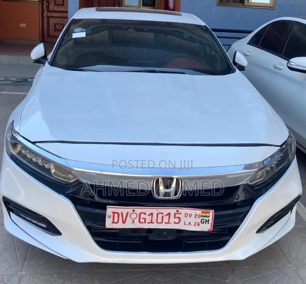 Honda Accord Sport (2.0L 4cyl Turbo 10A) 2019 Beige · Photo 1