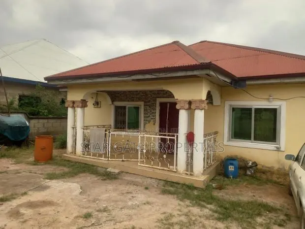 4bdrm House in Abrem Nwamase, Kumasi Metropolitan for sale · Photo 1