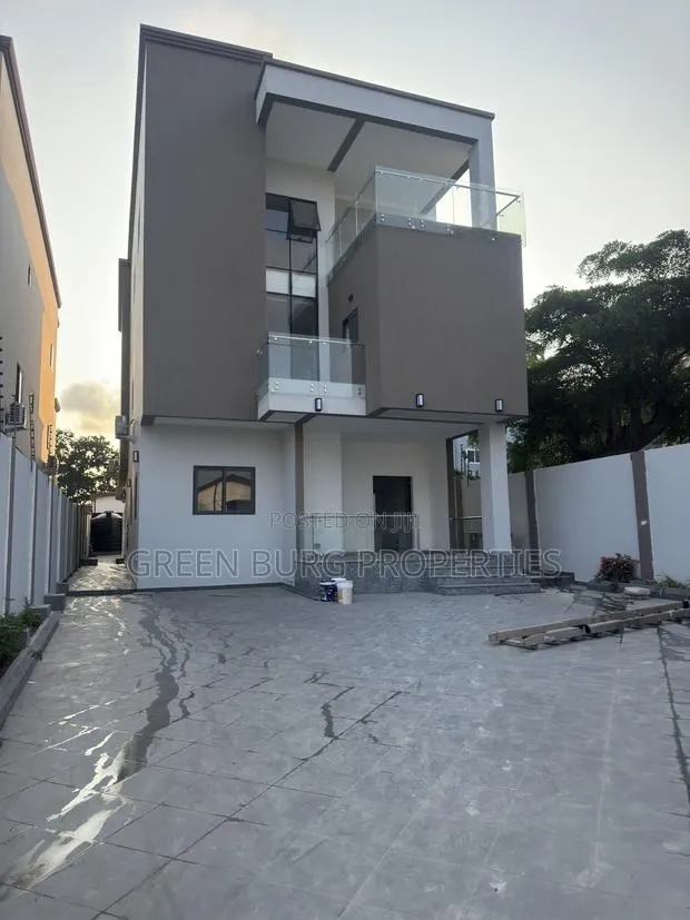 5bdrm House in East Legon for rent · Photo 1