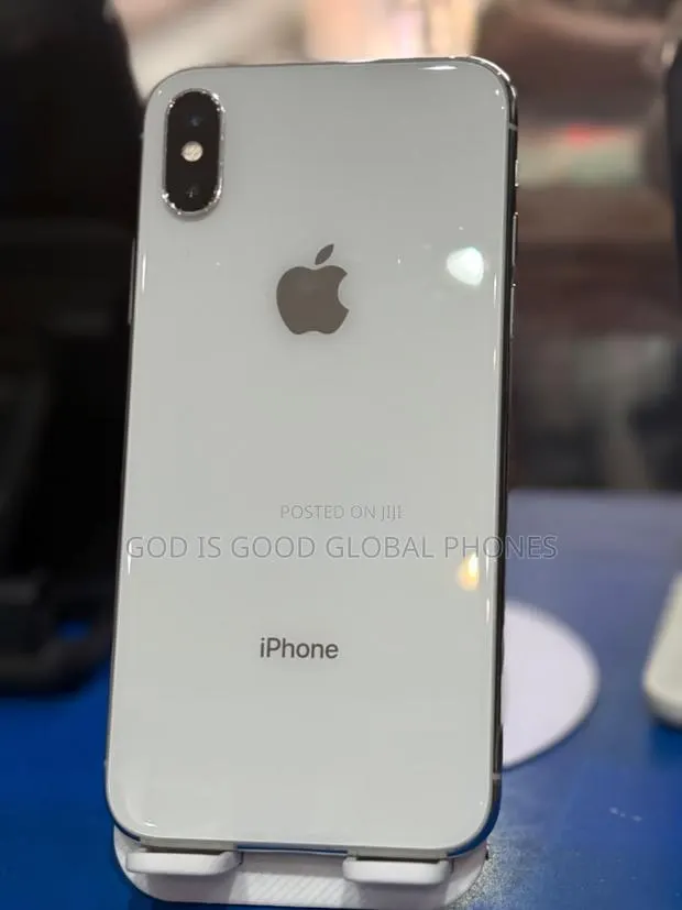 Apple iPhone X 256 GB White · Photo 1