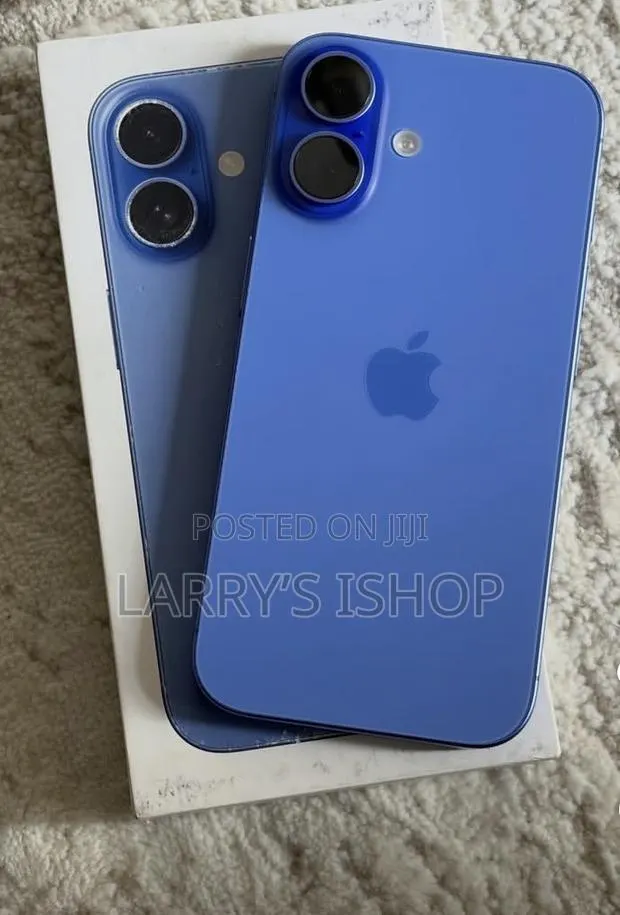 New Apple iPhone 16 128 GB Blue · Photo 1