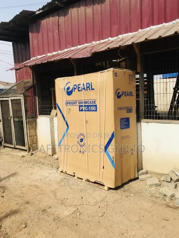Display 3 Doors Glass Pearl PVC-150 Electric Fridge · Photo 1