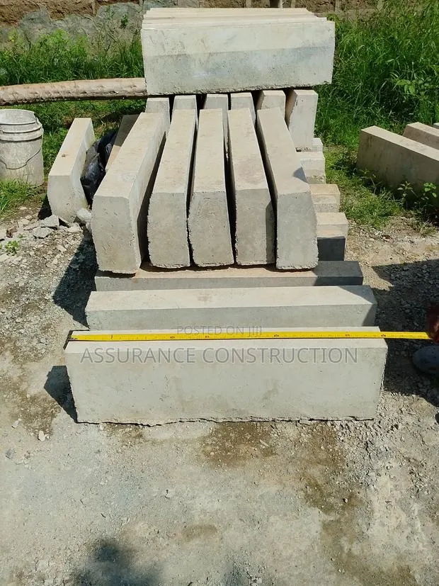 3(three Feet Road Kerbs) · Photo 1