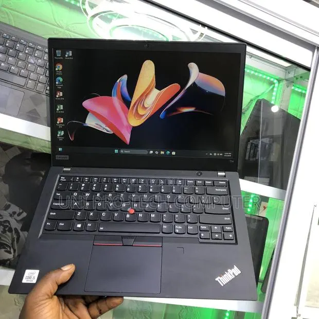Laptop Lenovo ThinkPad T14 16GB Intel Core i5 SSD 256GB · Photo 1