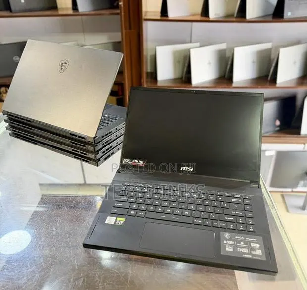 Laptop MSI GS66 Stealth 10SGS 16GB Intel Core i7 SSD 256GB · Photo 1