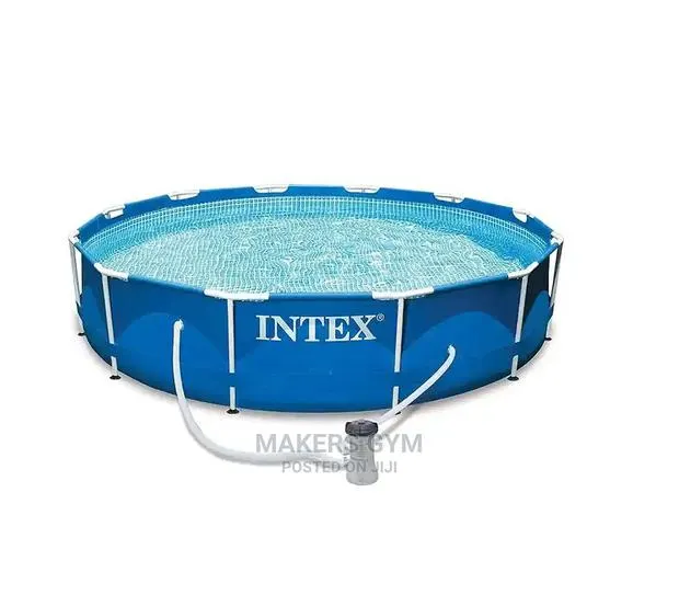 Swimming Pool With Metal Stand · Photo 1