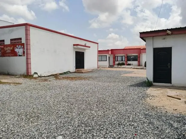Office Spaces With Warehouse for Rent at Achimota · Photo 1