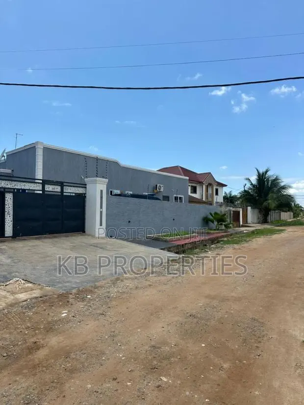 3bdrm House in Kb Properties, Spintex for rent · Photo 1