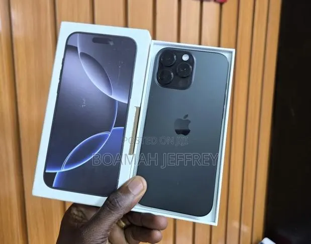 Apple iPhone 16 Pro Max 512 GB Black · Photo 1