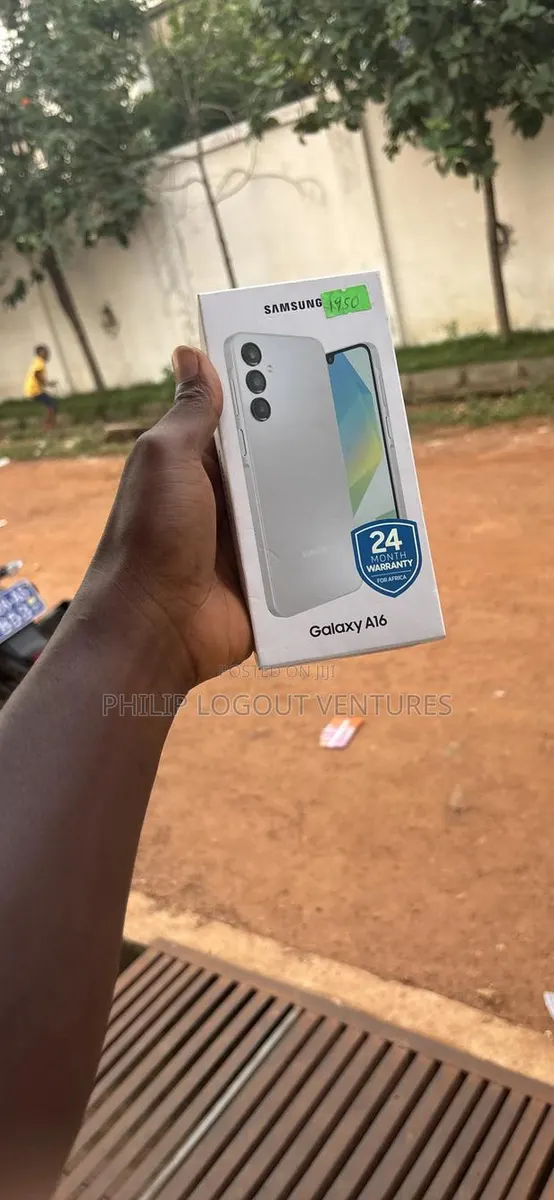 New Samsung Galaxy A16 128 GB Silver · Photo 1