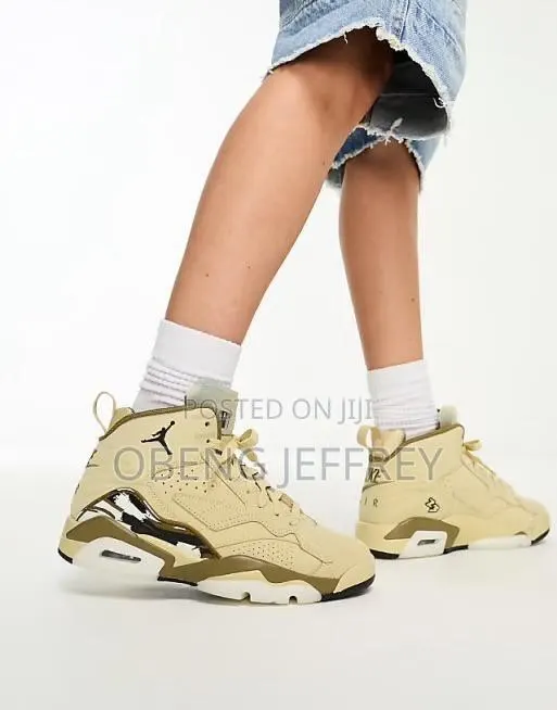 Original Jordan 6 MVP Team Gold · Photo 3