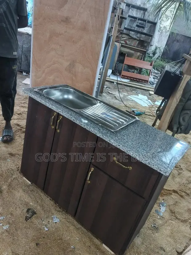 Four Feet Cabinet With Sink · Photo 1