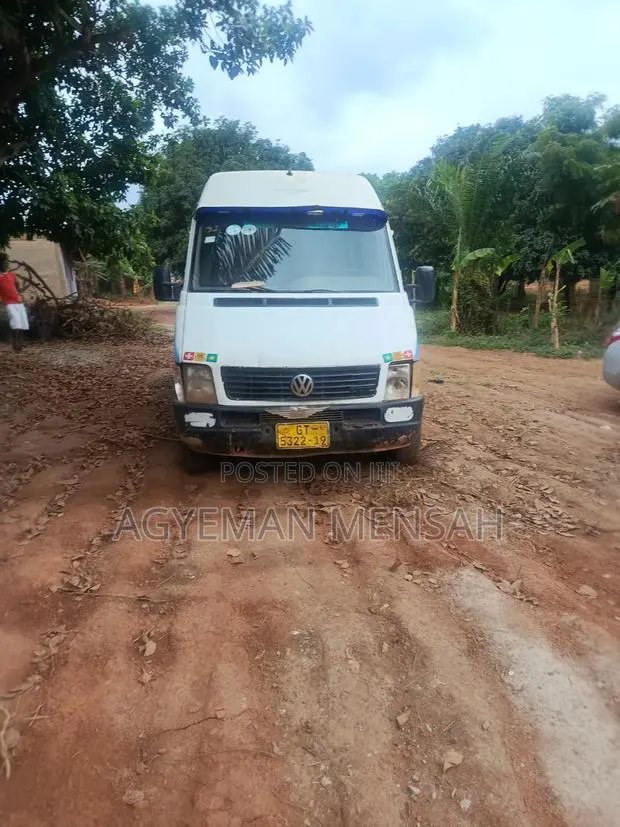 Mercedes-Benz Sprinter 2000 White · Photo 1