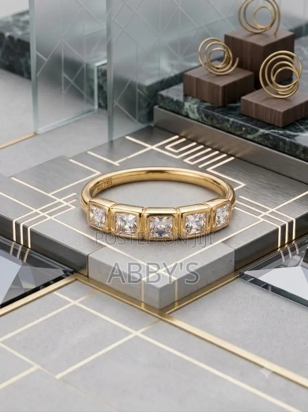 The Lumina 5-Stone Engage/Promise Ring · Photo 1