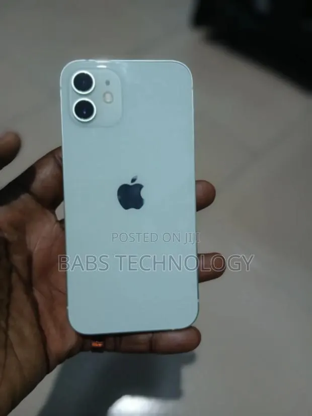 Apple iPhone 12 64 GB Blue · Photo 1