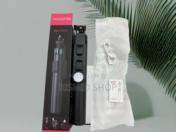 R6 Bluetooth Extendable Selfie Stick & Tripod · Photo 1
