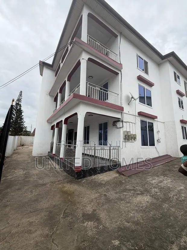 5bdrm Apartment in Weija for rent · Photo 1