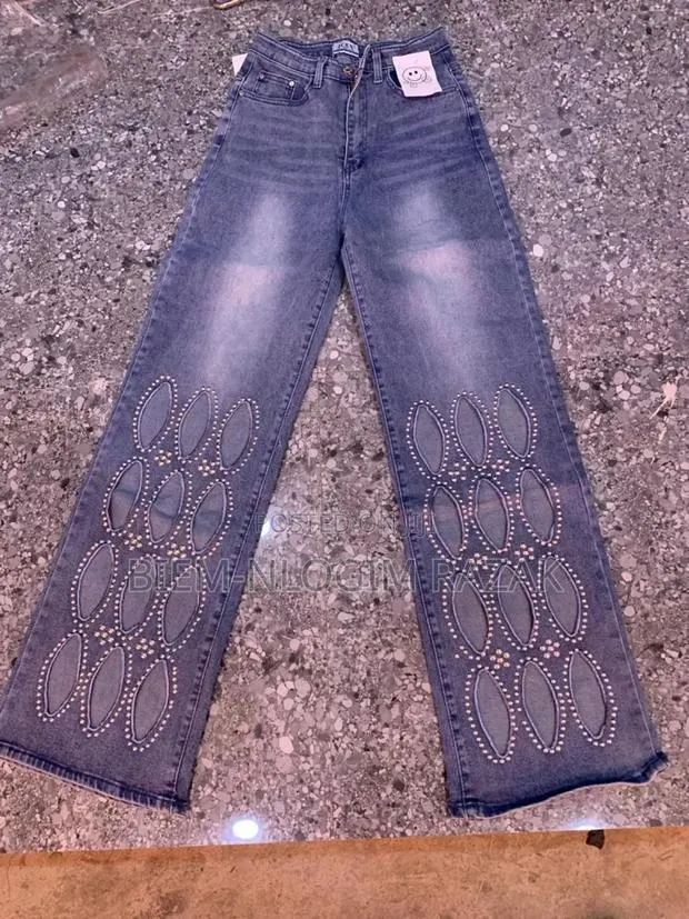 Baggy Jeans for Ladies · Photo 1