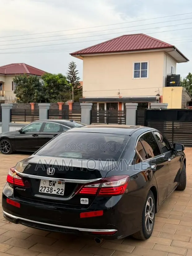 Honda Accord LX 4dr Sedan FWD (2.4L 4cyl 2A) 2016 Black · Photo 1