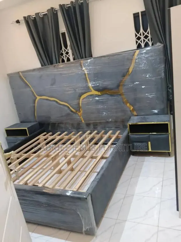 Turkish King Size Bed Frame · Photo 1