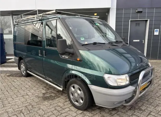 Ford Transit 2003 Green · Photo 1
