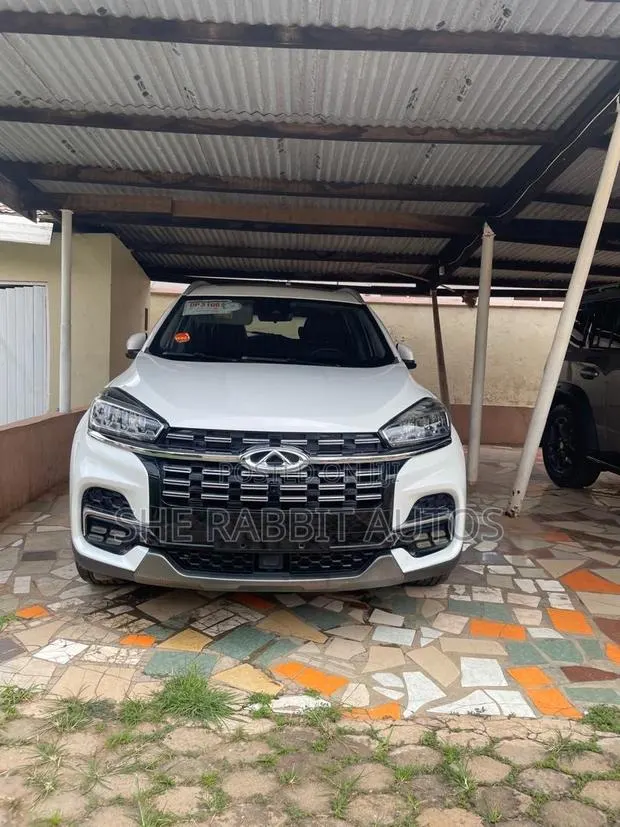 Chery Tiggo 8 1.6 2019 White · Photo 1