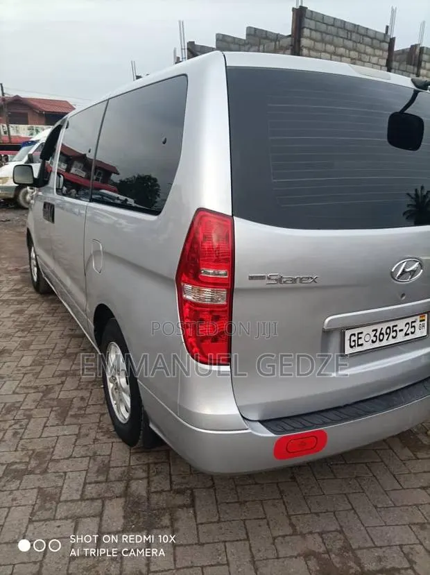 Mini Van Rental - 11 Seater ( for Your Tour and Travels) · Photo 1