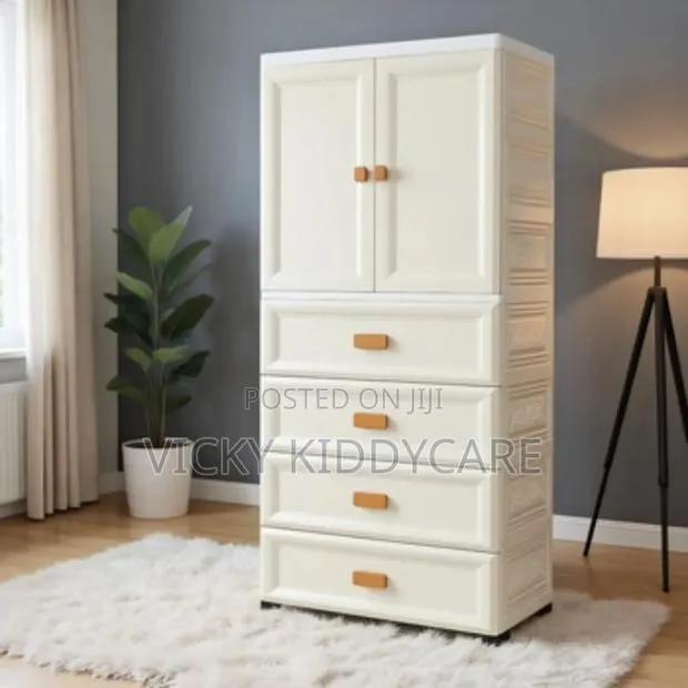Baby Wardrobe · Photo 2