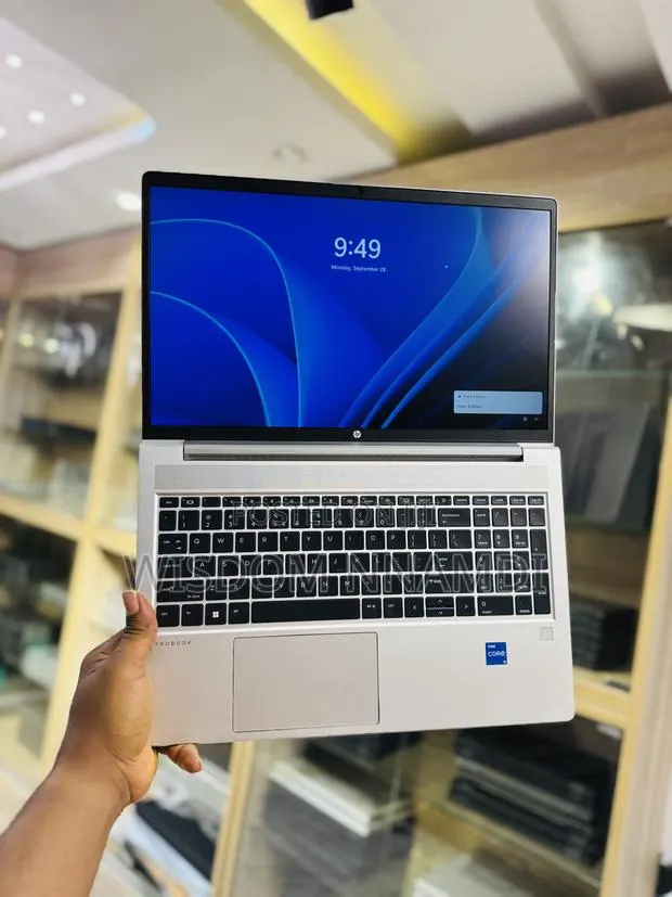 Laptop HP ProBook 450 G9 16GB Intel Core i5 SSD 512GB · Photo 1