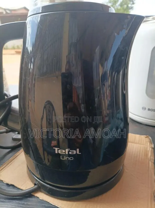 A Black Tefal Uno Electric Kettle. · Photo 1