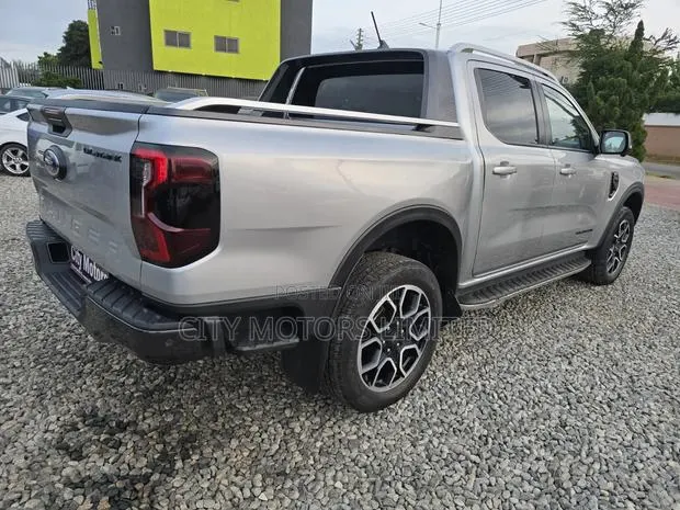 Ford Ranger 2025 · Photo 1