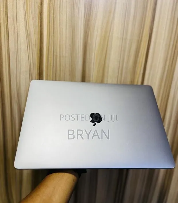 Laptop Apple MacBook Pro 2019 16GB Intel Core i7 SSD 512GB · Photo 1