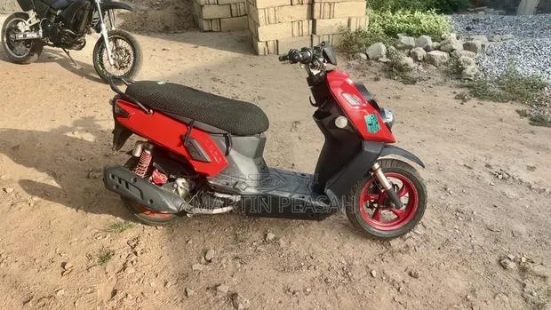 Motorcycle 2024 Red · Photo 1