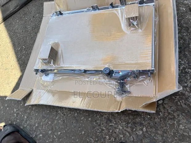 Mitsubishi Outlander 2015-2016-2017-2018-2019-2020 Radiator Tank · Photo 1