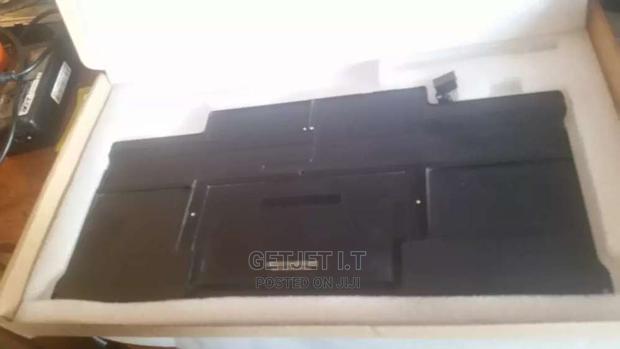 Macbook Air Batteries Available · Photo 1
