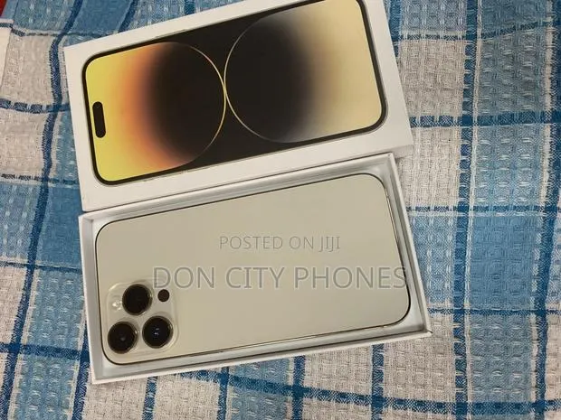 Apple iPhone 14 Pro Max 256 GB Gold · Photo 1