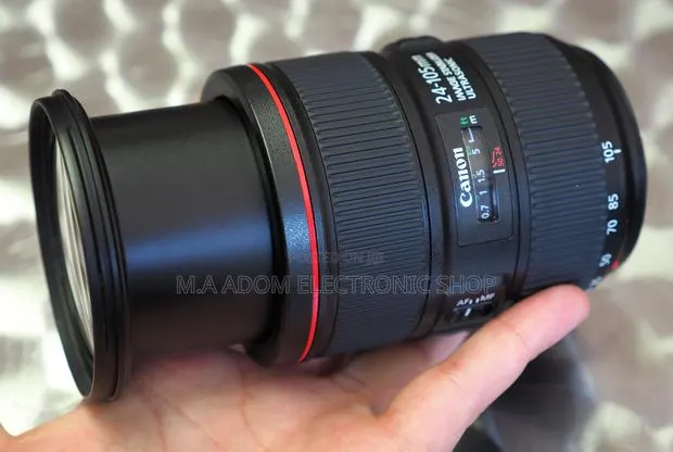 Canon Mark II 24-105mm Usm Lens · Photo 1