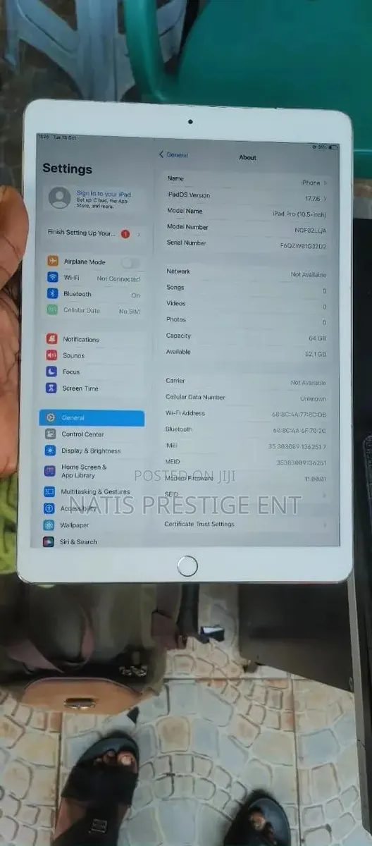 Apple iPad Pro 10.5 (2017) 64 GB Silver · Photo 1