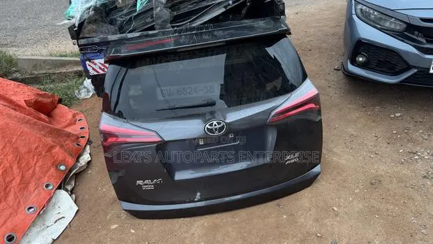 Toyota Rav4 2016,2017,2018 Tailgate/ Boot Available · Photo 1