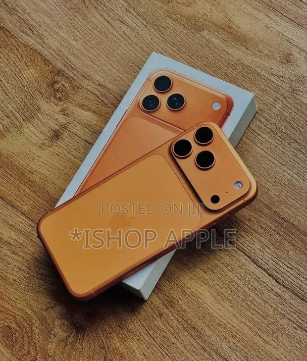 Apple iPhone 17 Pro Max 512 GB Orange · Photo 1